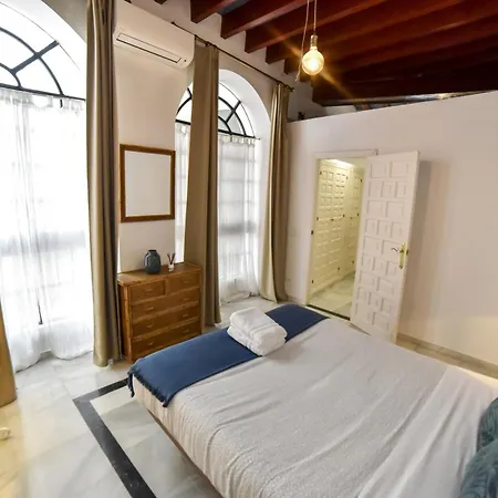 Lejlighed Bailen Suite En El Centro De Sevilla *
